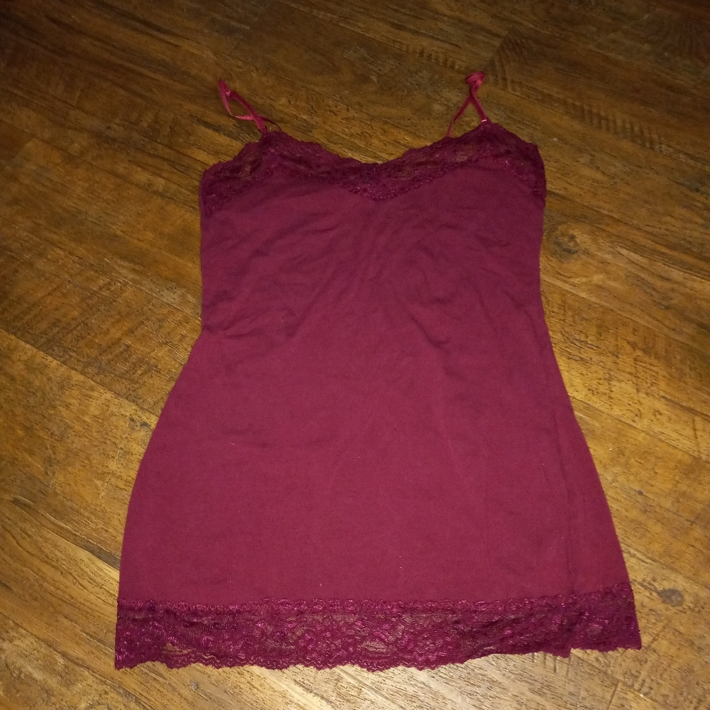 Maroon tank